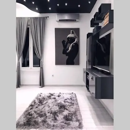 Apartment Lux In Downtown Of *