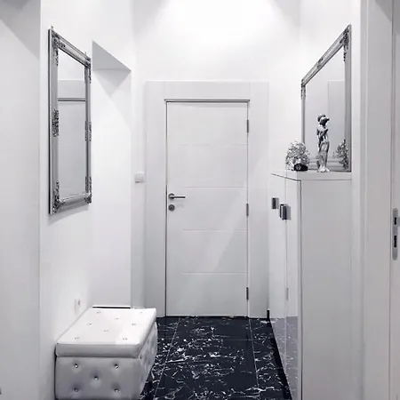 Apartment Lux In Downtown Of