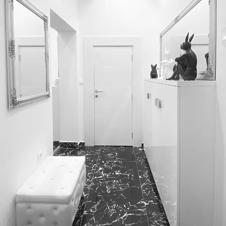 Lux In Downtown Of * Belgrad