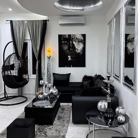 Lux In Downtown Of Διαμέρισμα Βελιγράδι